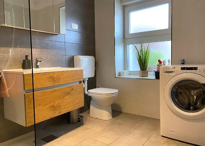 Loyd, Tolmin - Na Soci * モスト ナ ソシ